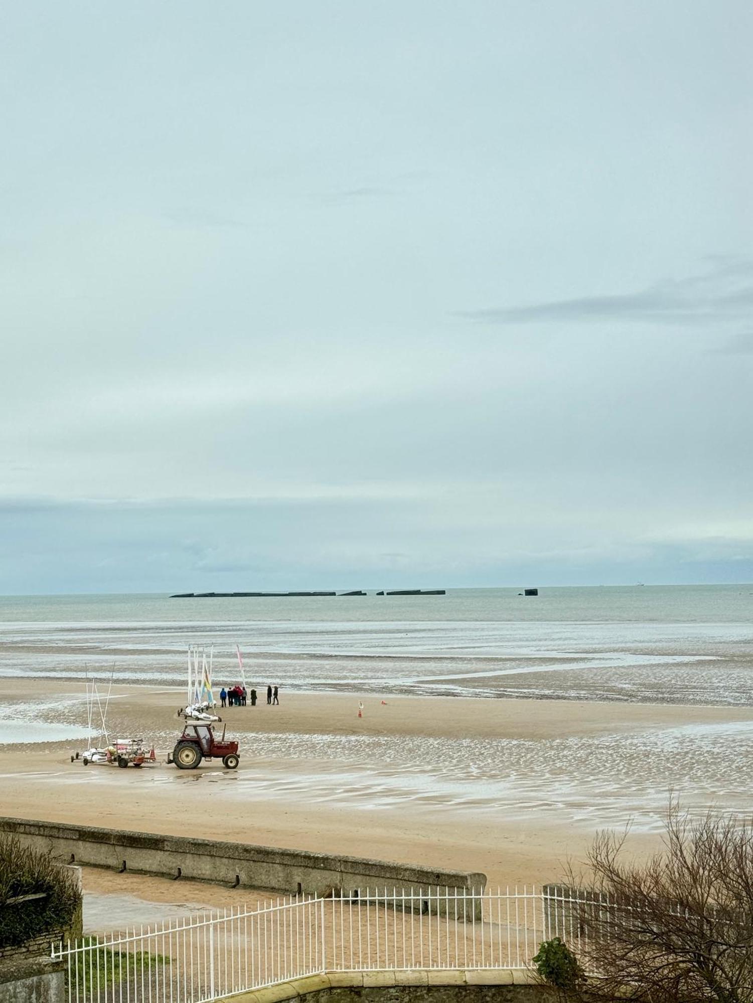 Sunny Apt On D-Day Beach With Parking Saint-Côme-de-Fresné Екстериор снимка