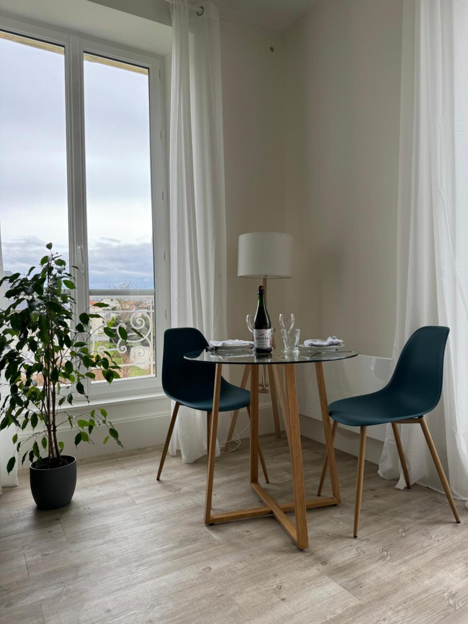 Sunny Apt On D-Day Beach With Parking Saint-Côme-de-Fresné Екстериор снимка